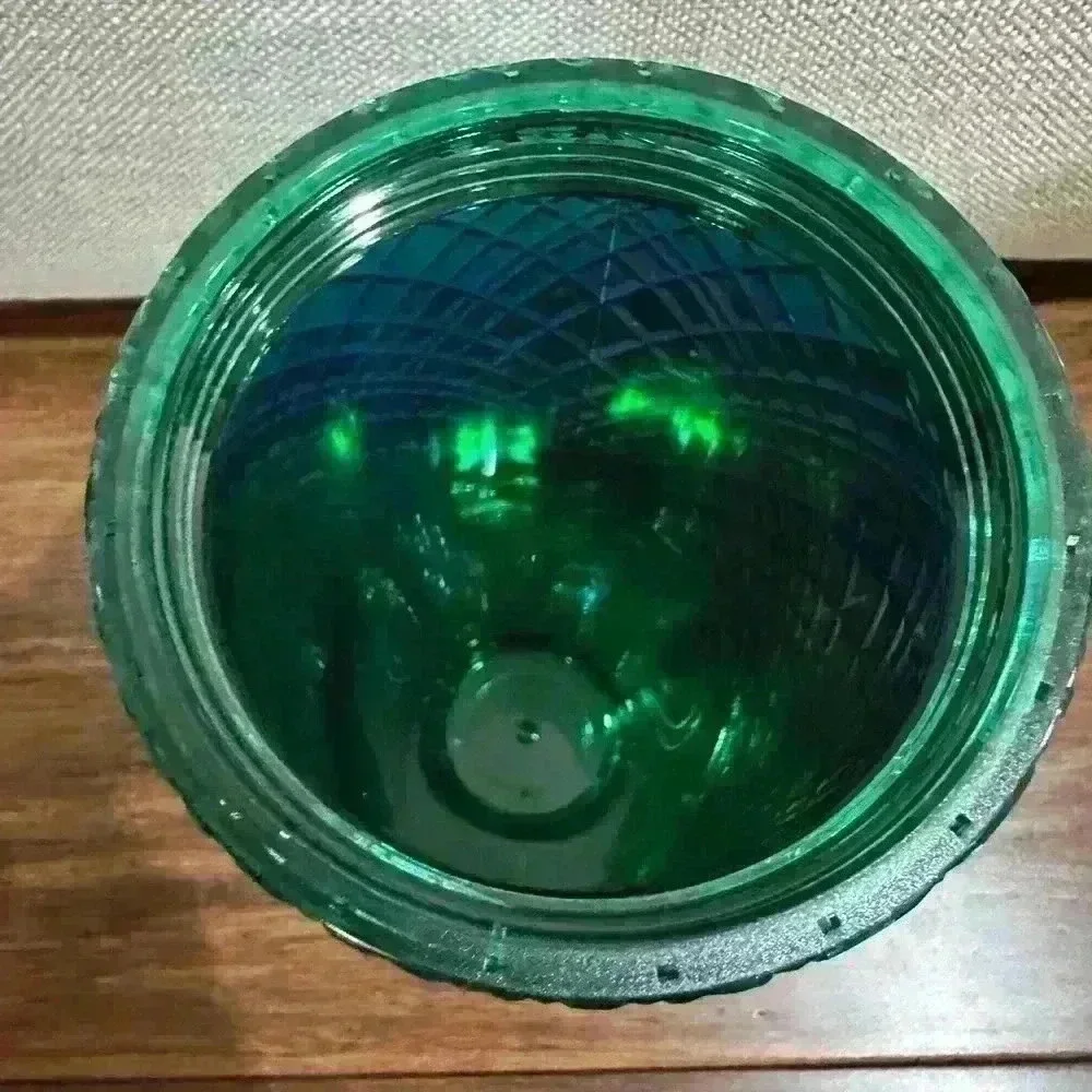 Starbucks Emerald Green Jeweled Gridded Tumbler venti size (24 oz)